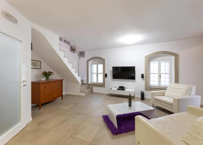 Διαμέρισμα Mama House *