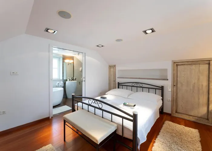 アパート Mama House スプリト